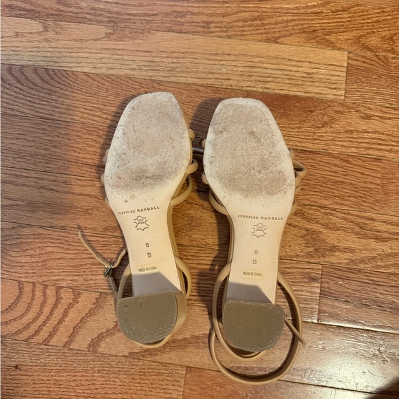 Mikel Dune Bow Mid-Heel Sandal - Picture 7 of 7